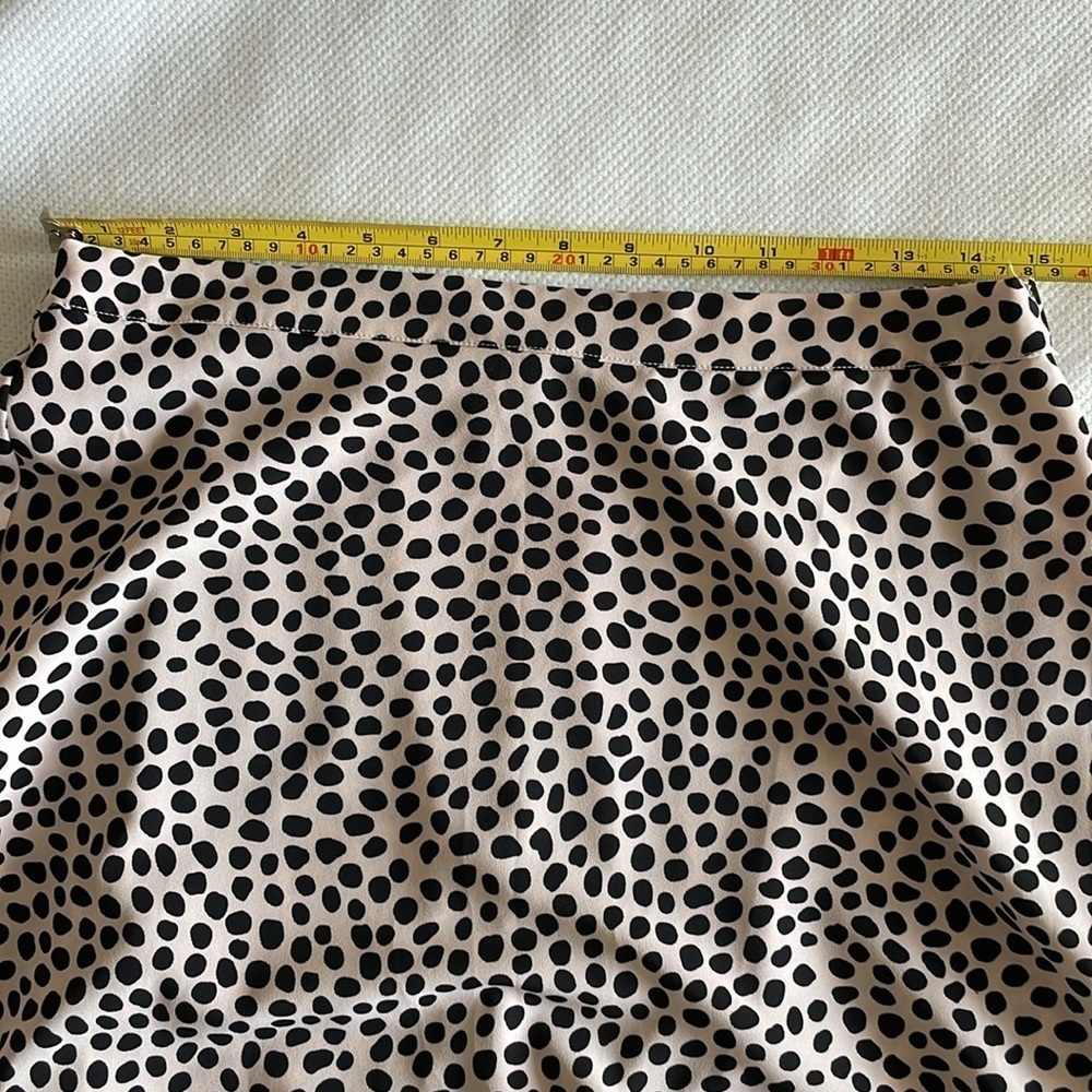 tahari midi length skirt / PM / like new - Picture 3 of 7